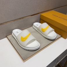 Louis Vuitton Slippers